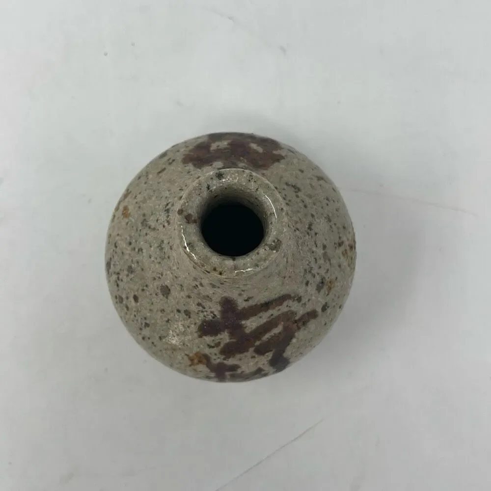 Vintage stoneware vase dated 1972 ￼ - Picture 4 of 7